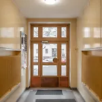 Remontoitu Yksioe Laehellae Helsingin Keskustaa Helsinki