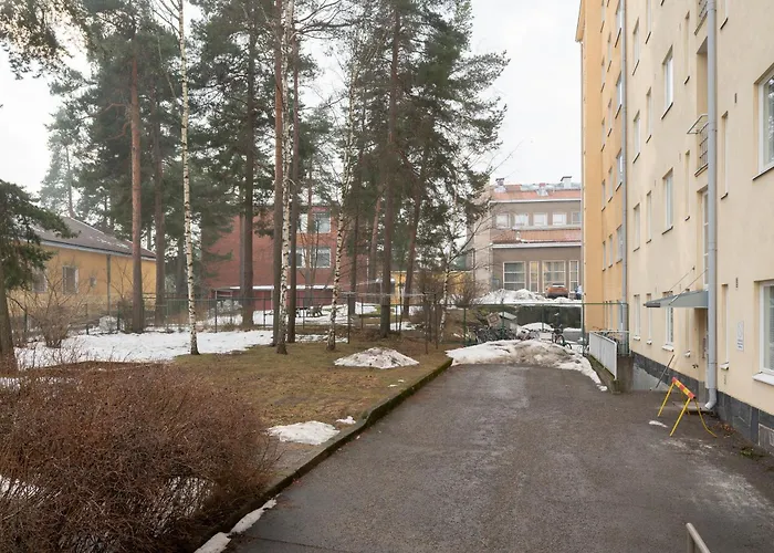 Remontoitu Yksioe Laehellae Helsingin Keskustaa Lägenhet Helsingfors