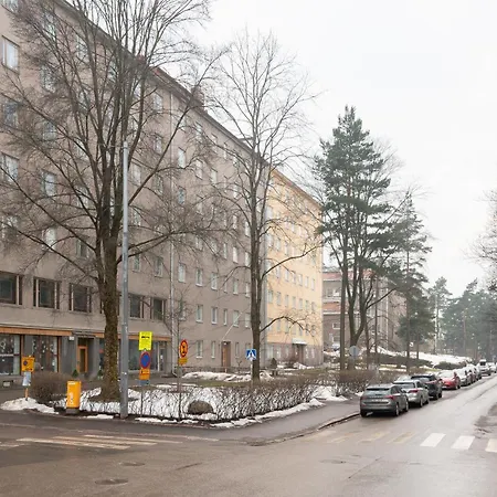 Remontoitu Yksioe Laehellae Helsingin Keskustaa